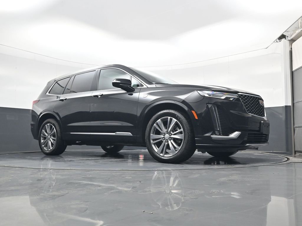Used 2022 Cadillac XT6 Premium Luxury w/ Technology Package image 18
