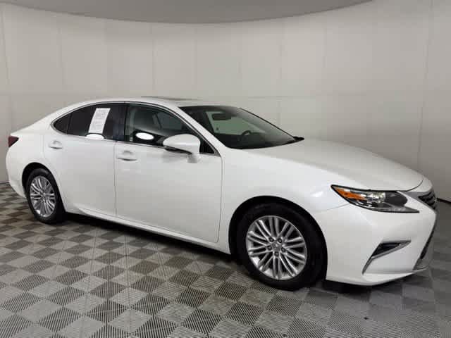 Used 2017 Lexus ES 350 w/ Premium Package FWD image 9