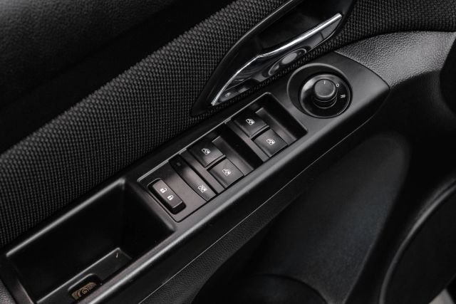 Used 2015 Chevrolet Cruze LT FWD image 40