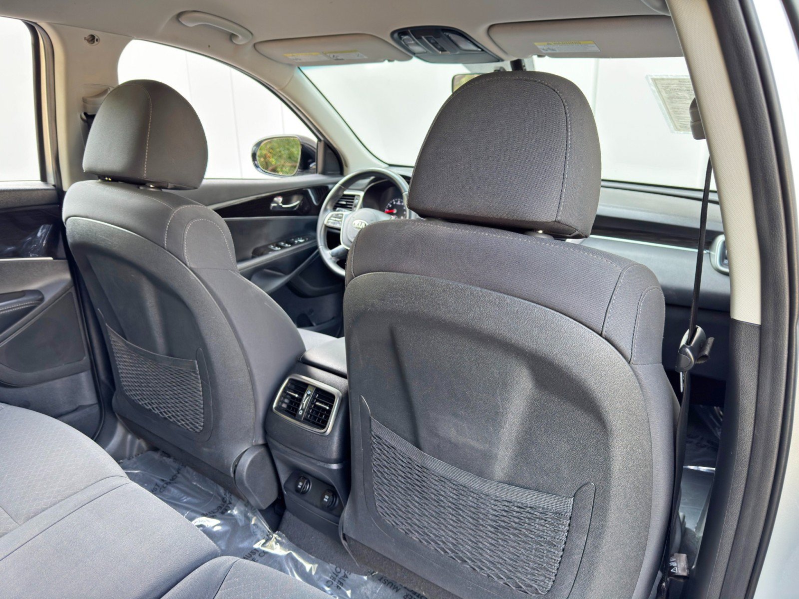 Used 2020 Kia Sorento S FWD image 32
