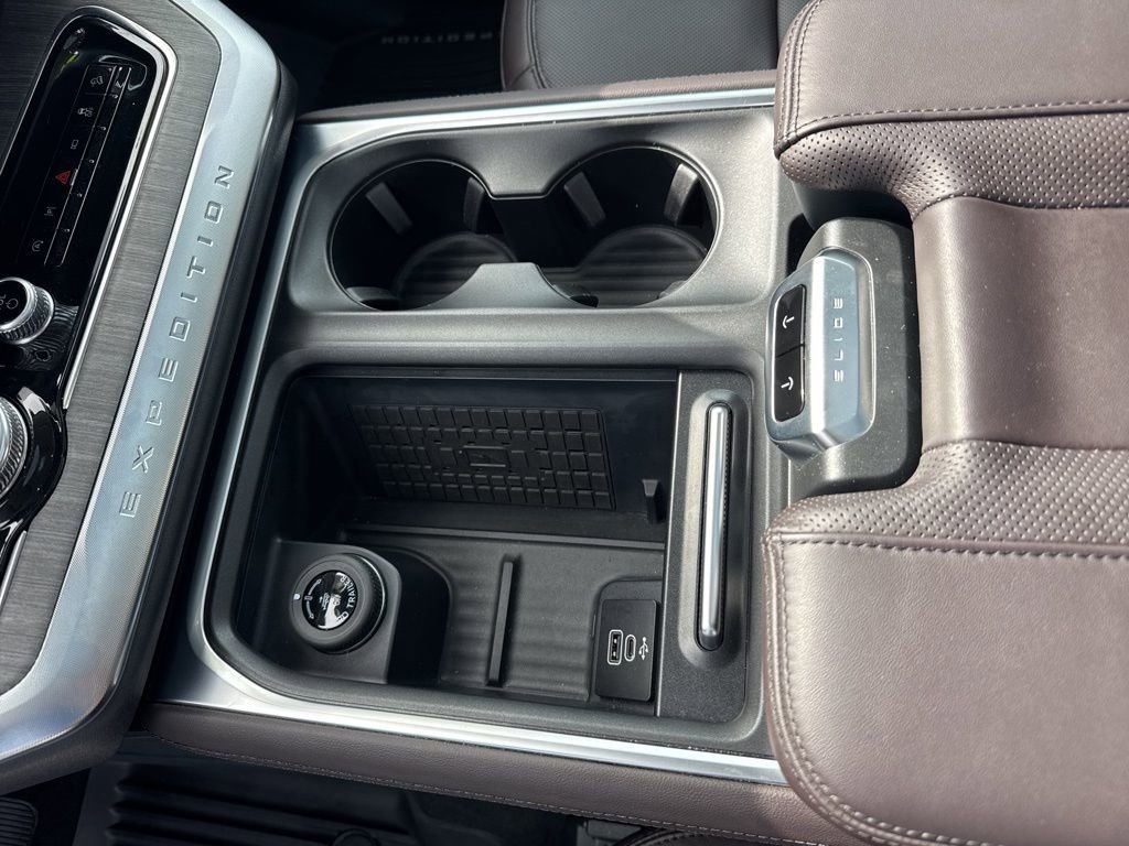 Used 2025 Ford Expedition Max Platinum w/ Platinum Ultimate Package image 28