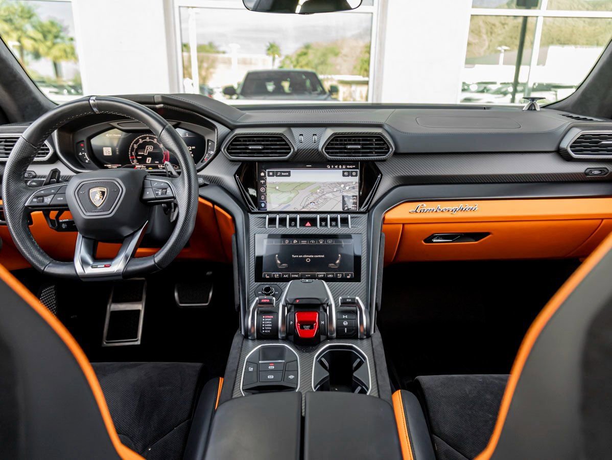 Used 2024 Lamborghini Urus S image 16