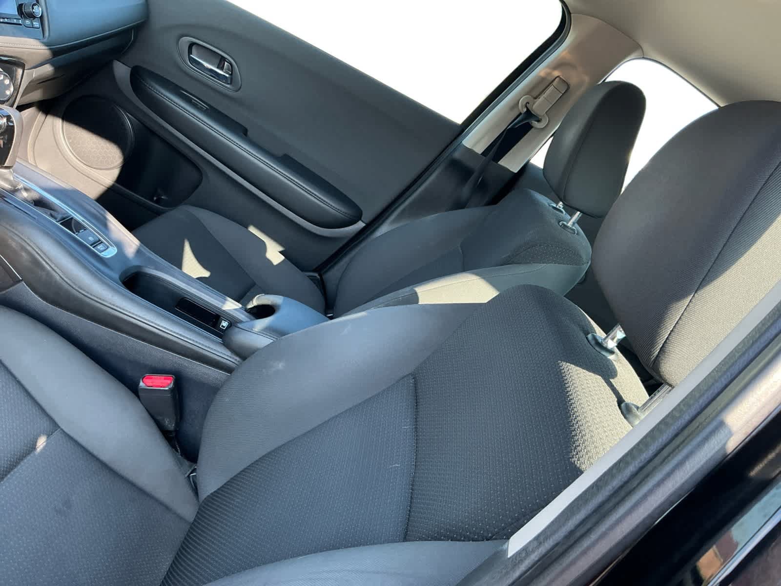 Used 2019 Honda HR-V LX image 9