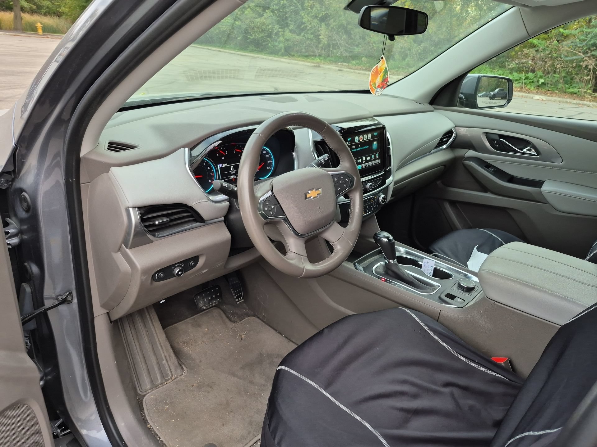 Used 2019 Chevrolet Traverse LT AWD/4WD image 12