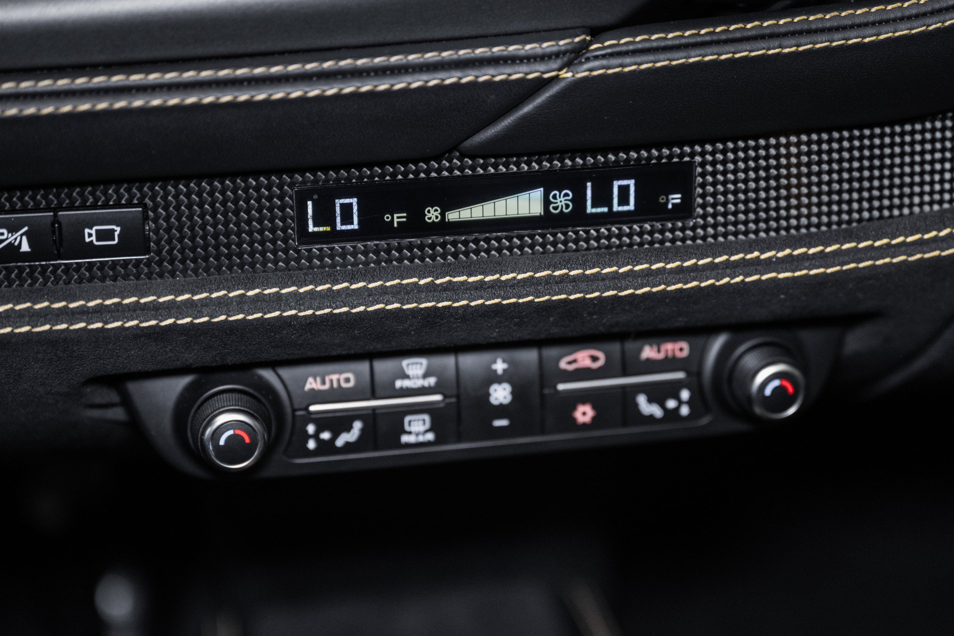 Used 2023 Ferrari F8 Tributo RWD image 27