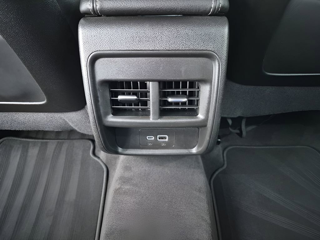 Certified 2025 Cadillac XT4 Premium Luxury image 21