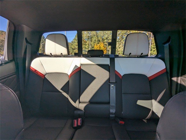 Used 2023 GMC Canyon AT4X image 10