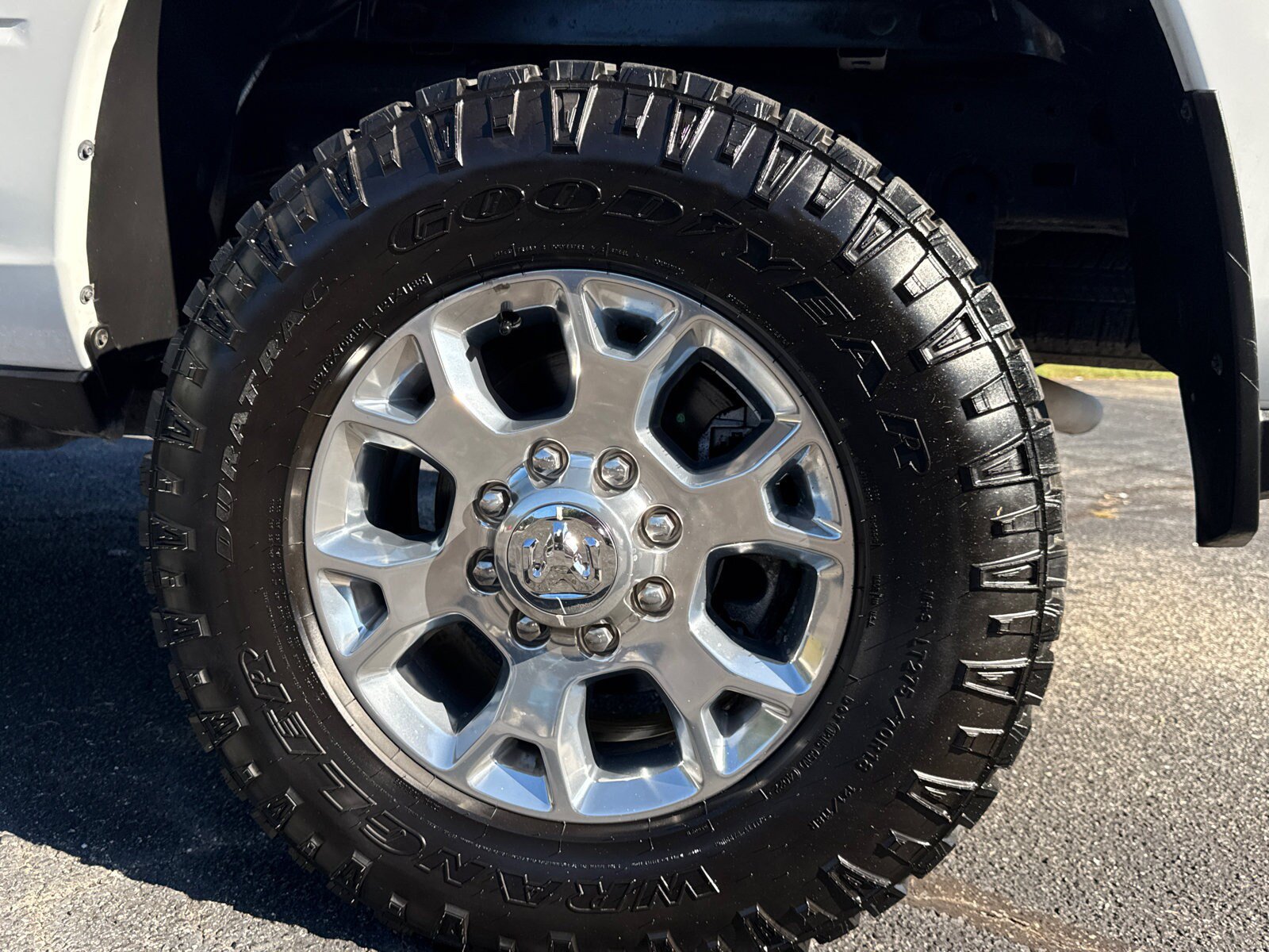 Used 2024 RAM 2500 Laramie AWD/4WD image 21