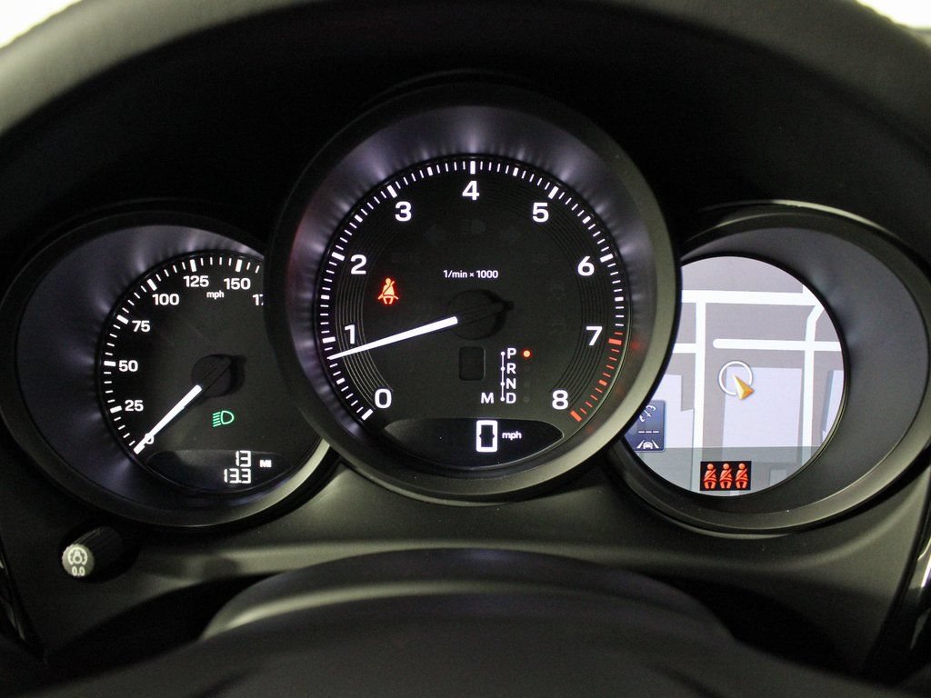 Certified 2026 Porsche Macan AWD/4WD image 21