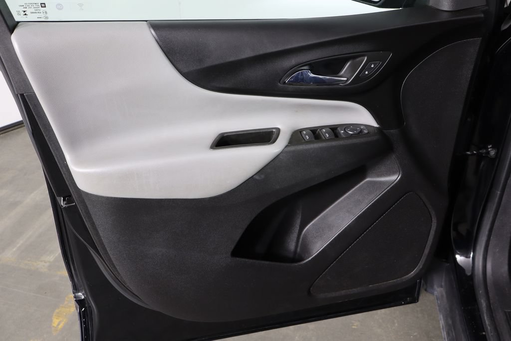 Used 2024 Chevrolet Equinox LS FWD image 19