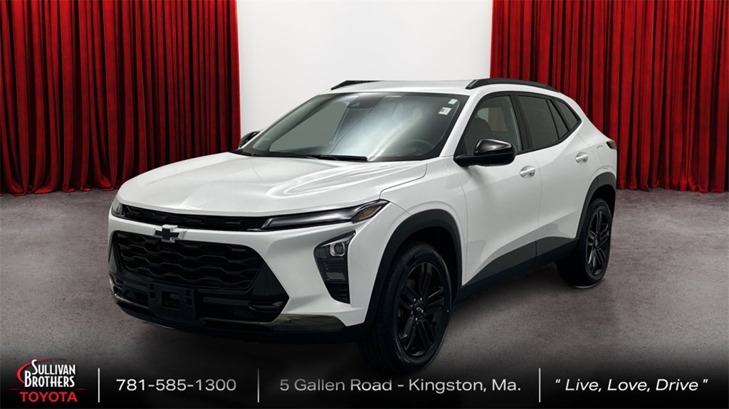 Used 2024 Chevrolet Trax ACTIV w/ Driver Confidence Package image 1