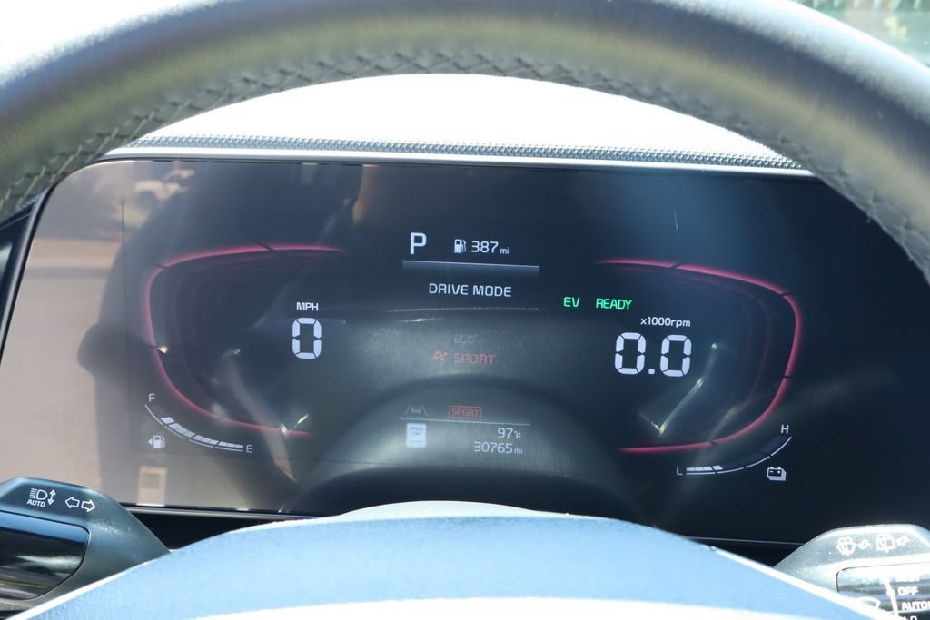 Used 2025 Kia Niro EX Touring FWD image 21