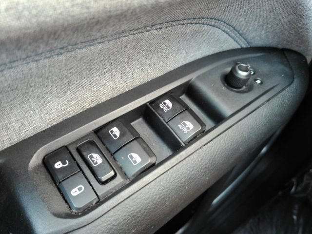 Used 2023 Jeep Compass Latitude AWD/4WD image 30