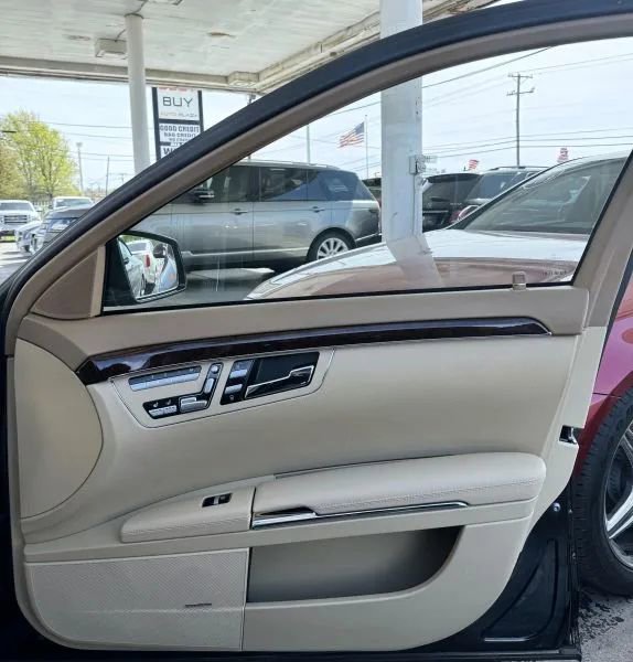 Used 2013 Mercedes-Benz S 550 image 22