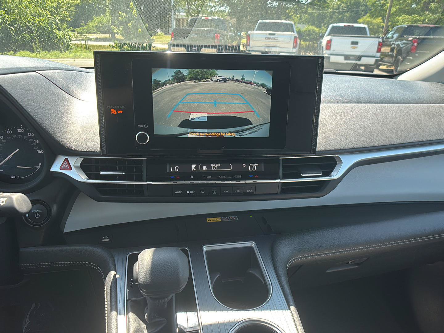Used 2026 Toyota Sienna LE FWD image 34