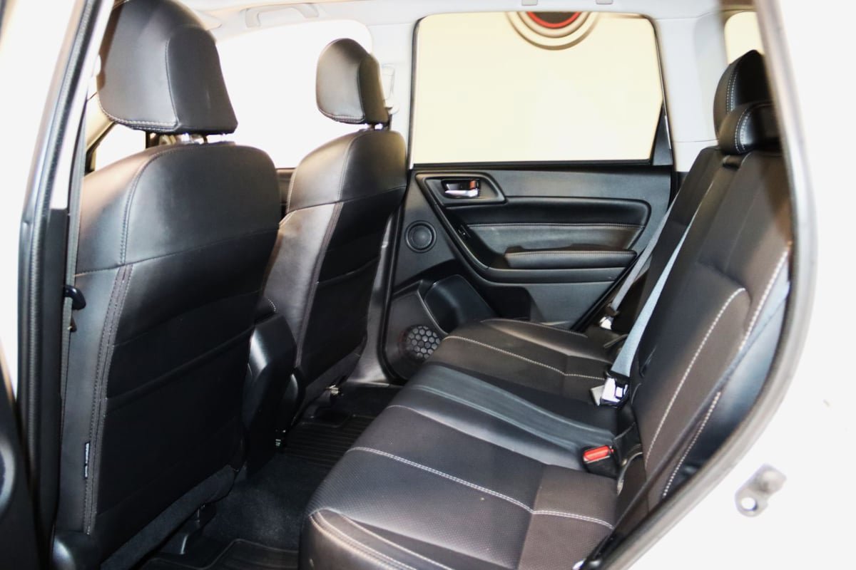Used 2018 Subaru Forester 2.5i Touring w/ Popular Package #3B AWD/4WD image 51