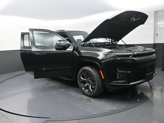 New 2026 Jeep Grand Wagoneer L Limited AWD/4WD image 30