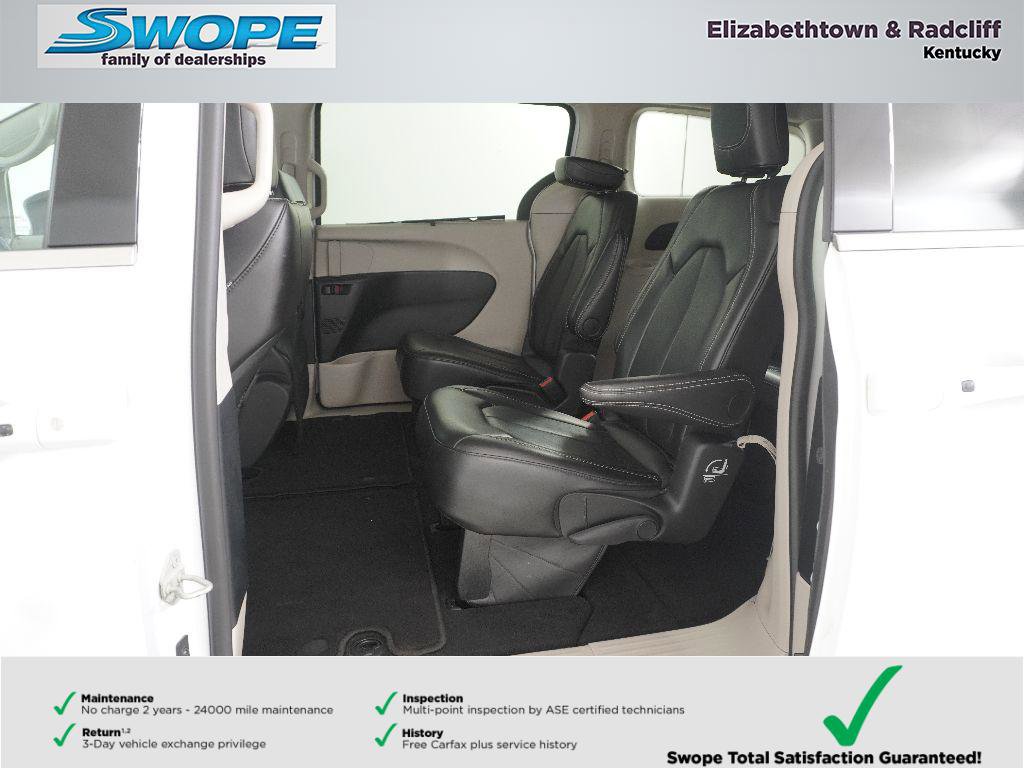 Certified 2024 Chrysler Pacifica Touring-L image 12