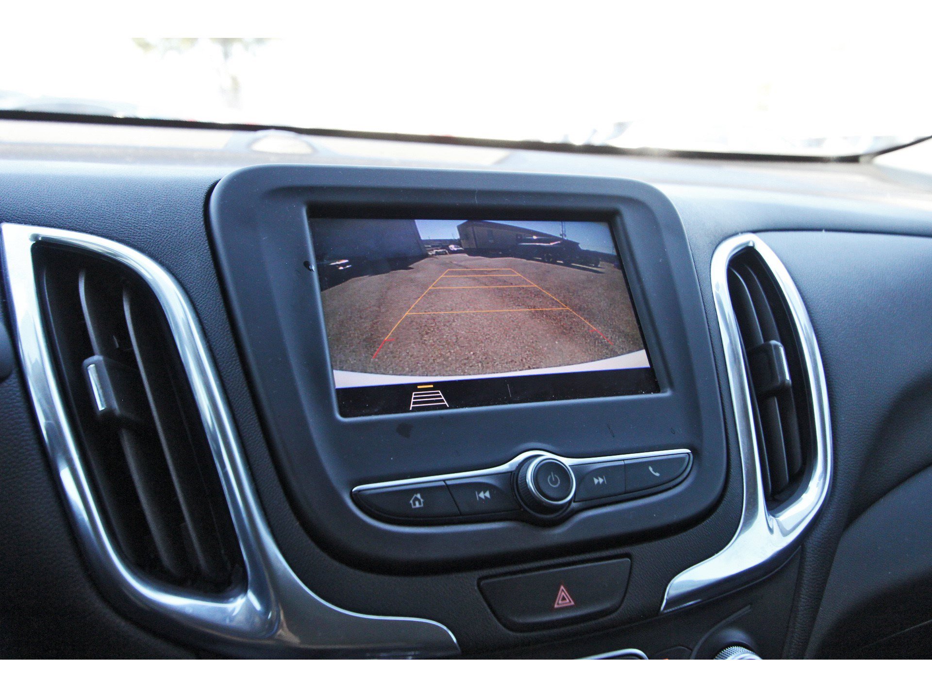 Used 2020 Chevrolet Equinox LT image 27