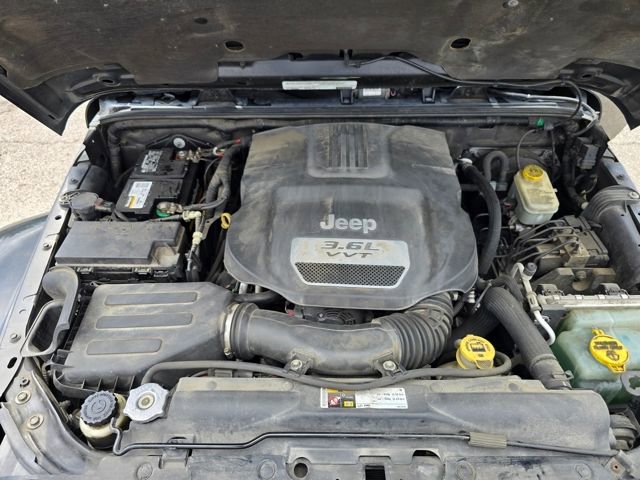 Used 2012 Jeep Wrangler Unlimited Sahara image 22