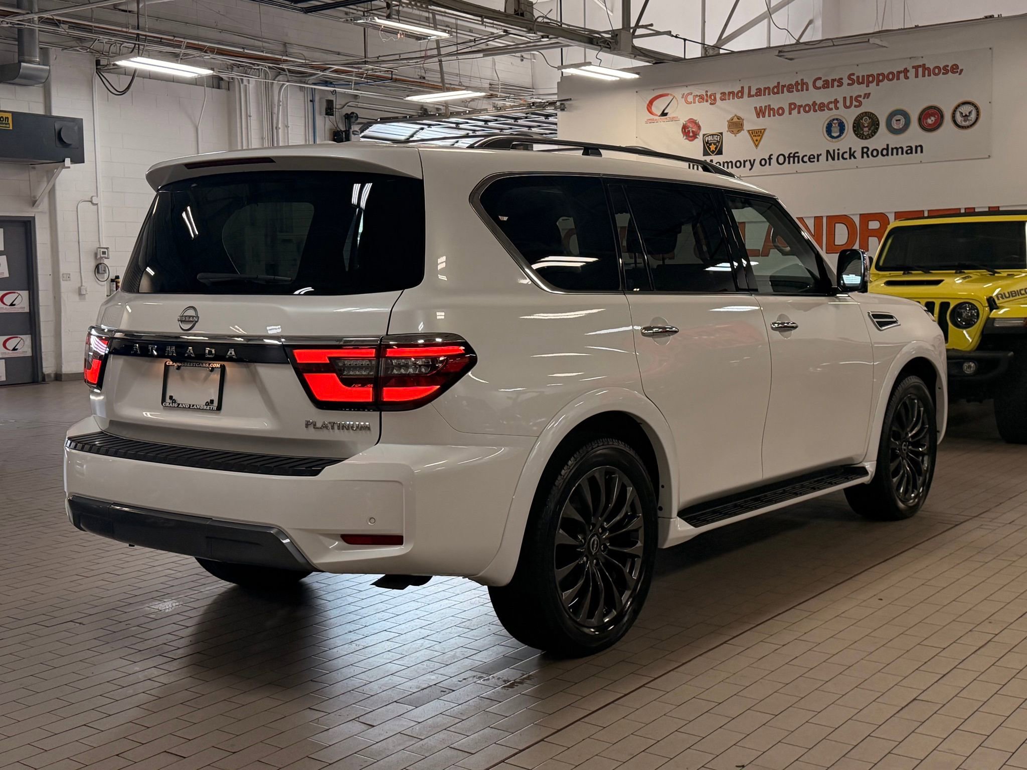 Used 2024 Nissan Armada Platinum w/ Captain's Chairs Package image 3