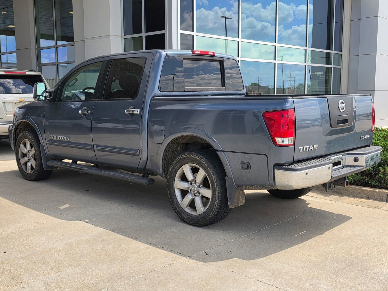 Used 2012 Nissan Titan SL w/ SL Technology Pkg image 8