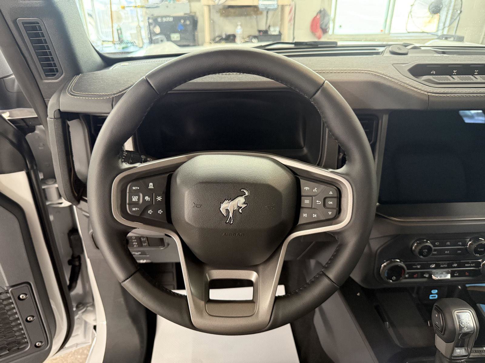 New 2025 Ford Bronco Badlands image 12