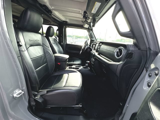 Used 2018 Jeep Wrangler Unlimited Sahara AWD/4WD image 29