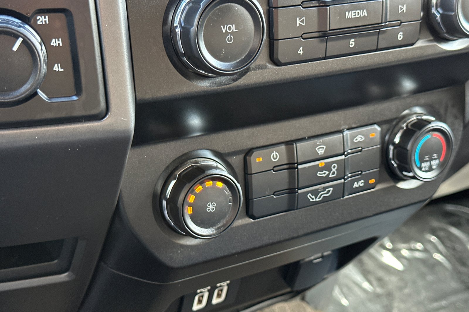 Used 2020 Ford F150 XLT AWD/4WD image 28