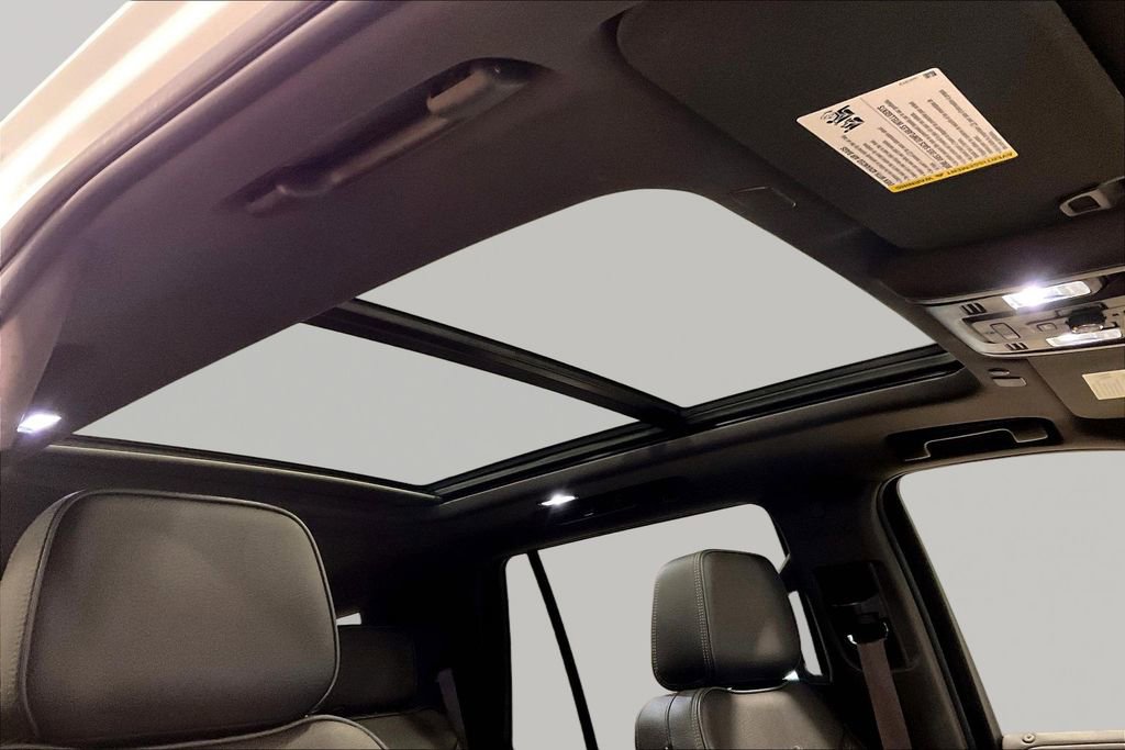 Used 2022 GMC Yukon Denali w/ Max Trailering Package image 28