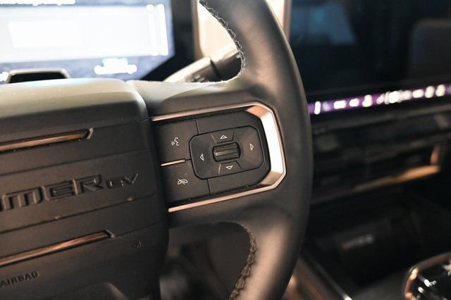 Used 2025 GMC Hummer EV 2X w/ LPO, Dark Essentials Package image 26