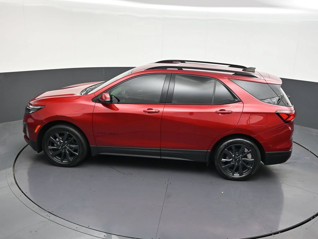Used 2023 Chevrolet Equinox RS w/ RS Leather Package FWD image 18