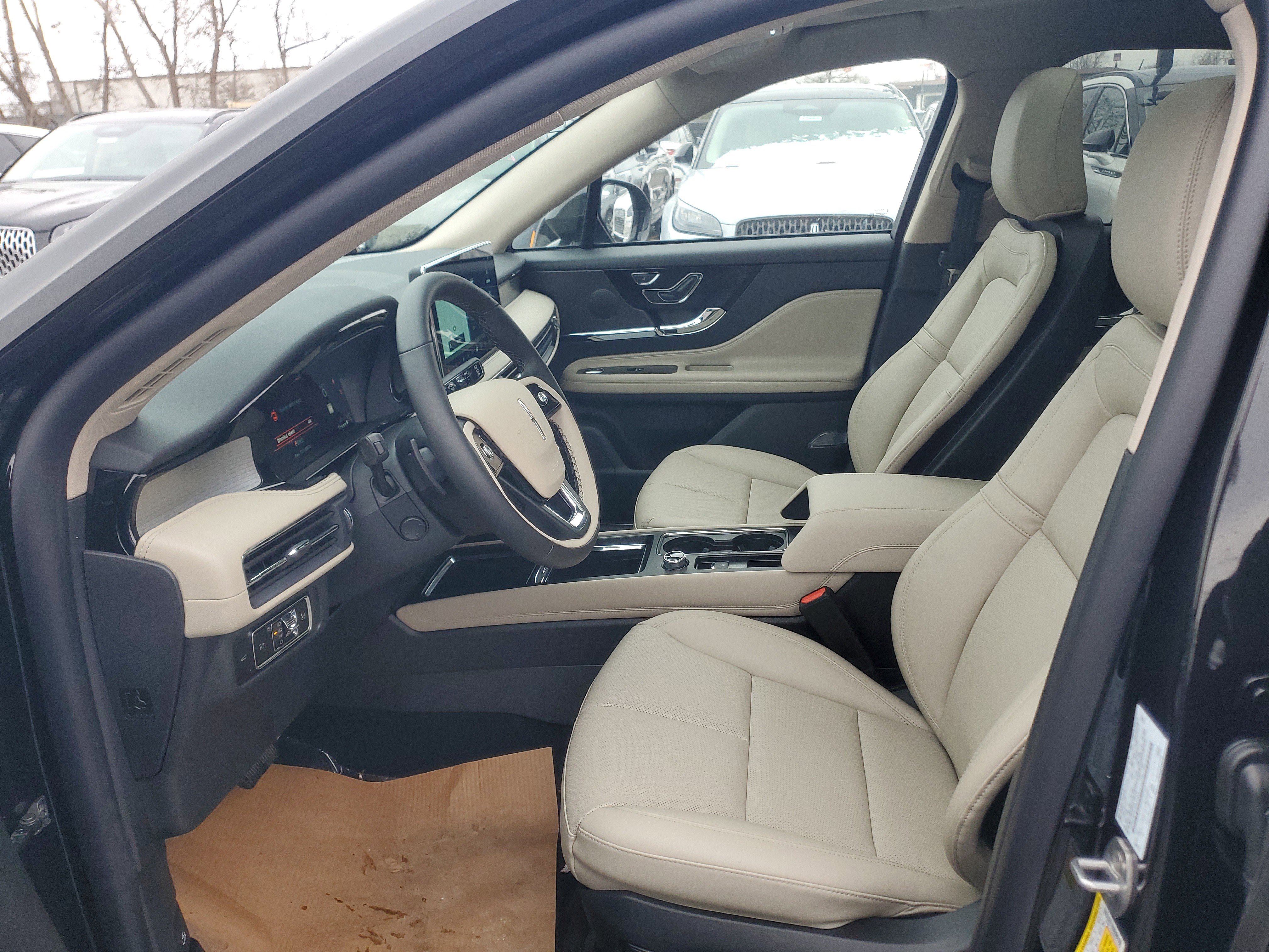 New 2026 Lincoln Corsair Premiere image 12