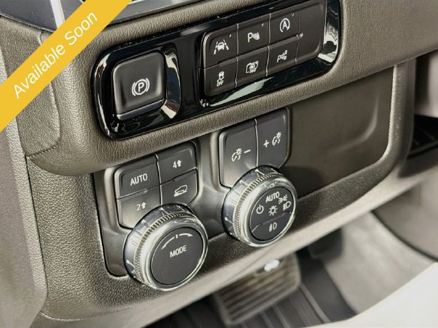 Used 2025 GMC Yukon Denali AWD/4WD image 10