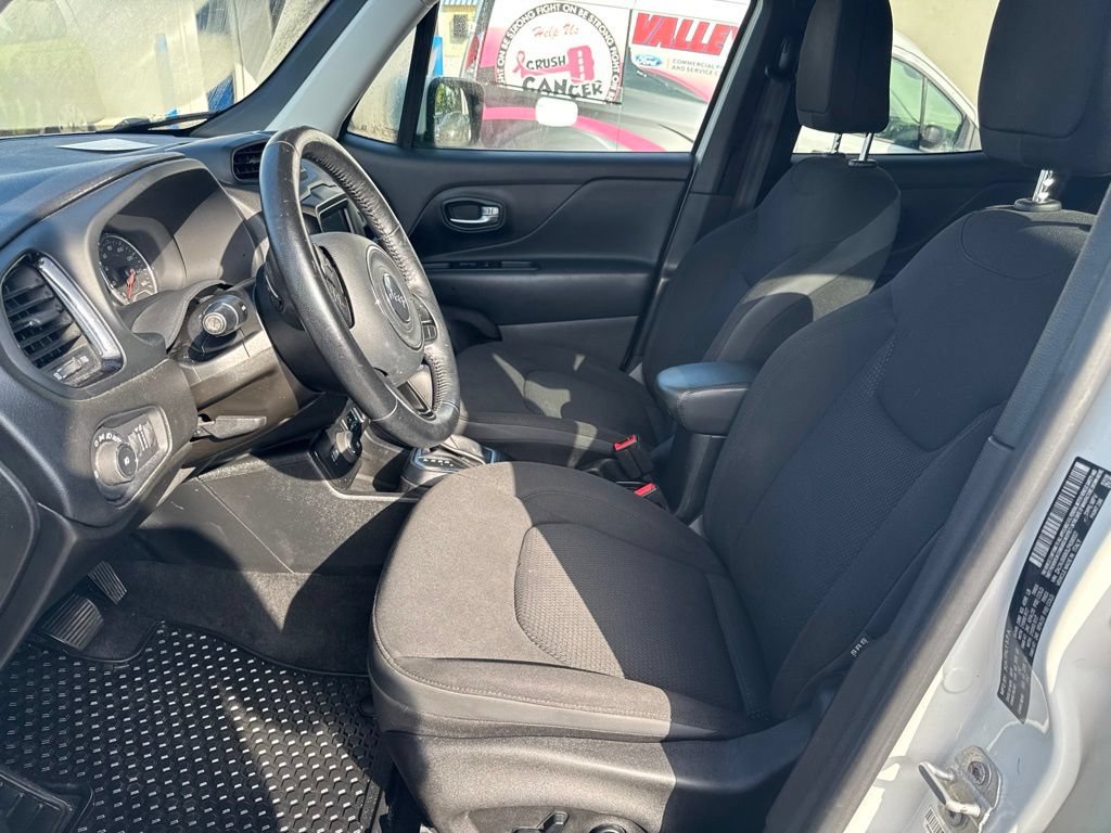 Used 2020 Jeep Renegade Altitude AWD/4WD image 2