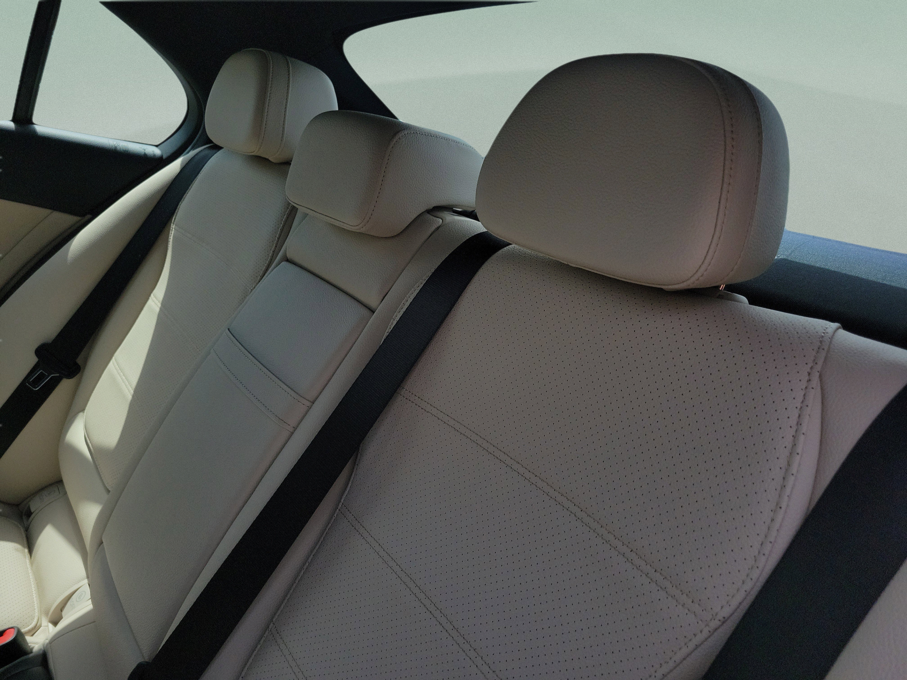 Certified 2023 Mercedes-Benz C 300 Sedan image 9
