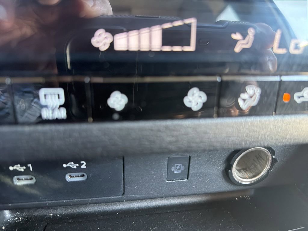 Used 2025 Mitsubishi Outlander SE FWD image 29