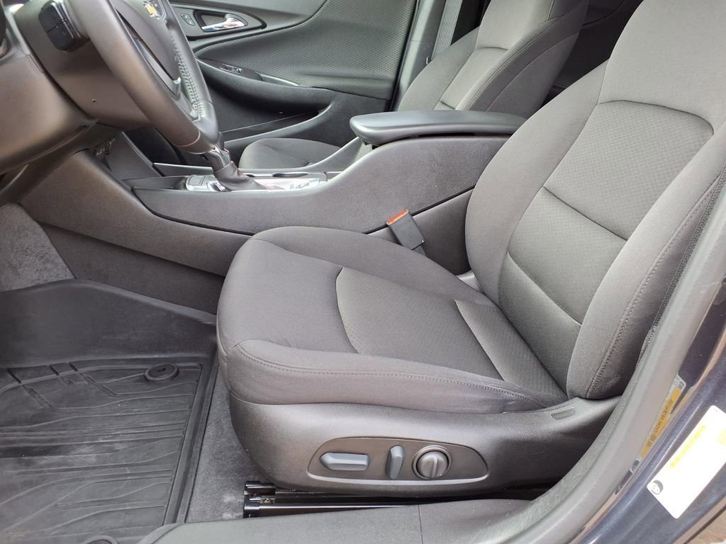 Used 2022 Chevrolet Malibu RS w/ LPO, Floor Liner Package image 21