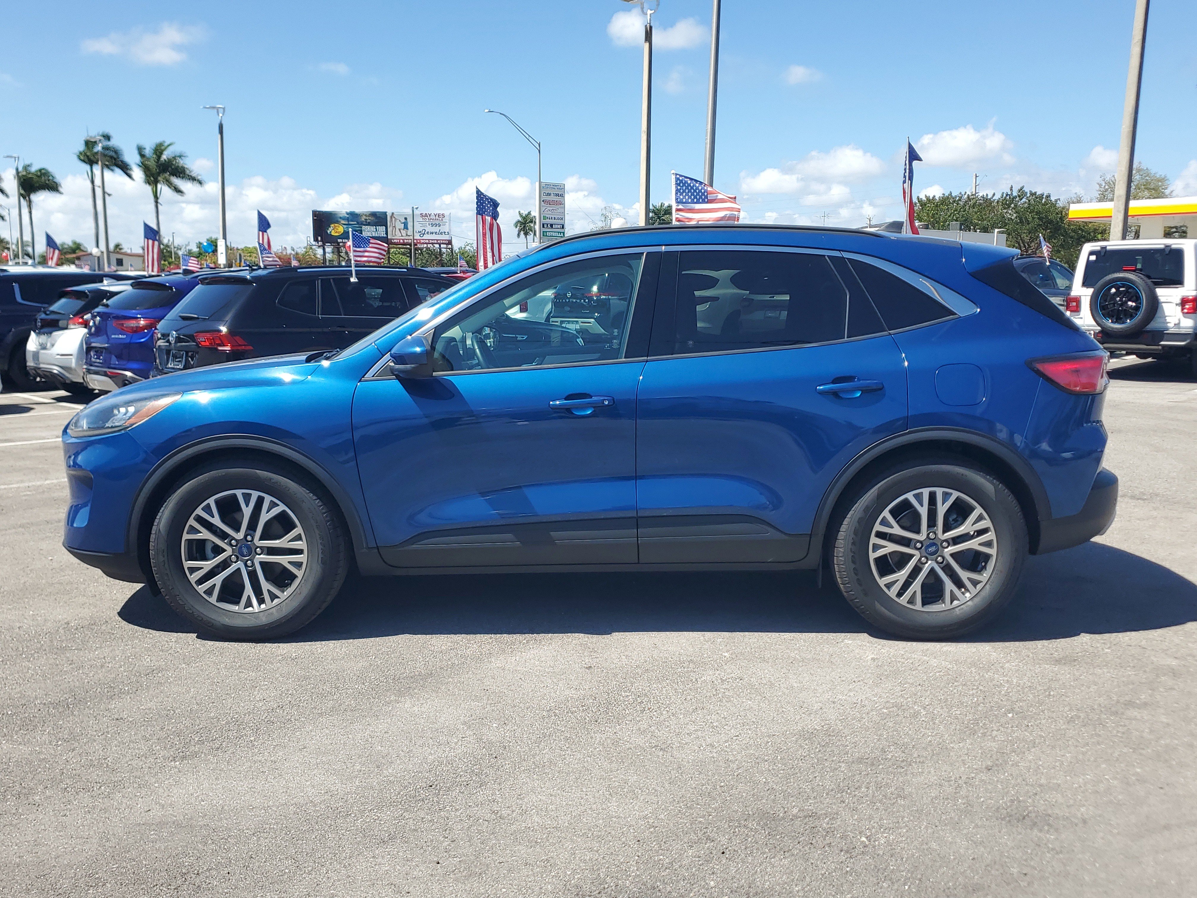 Used 2022 Ford Escape SEL w/ Technology Package image 8