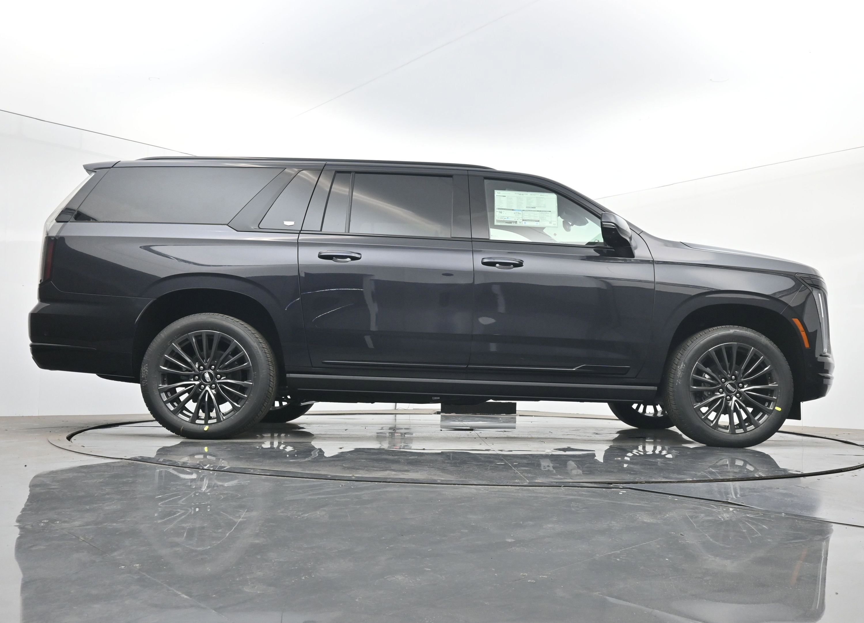 New 2026 Cadillac Escalade ESV Platinum Sport w/ LPO, Floor Liner Package AWD/4WD image 20