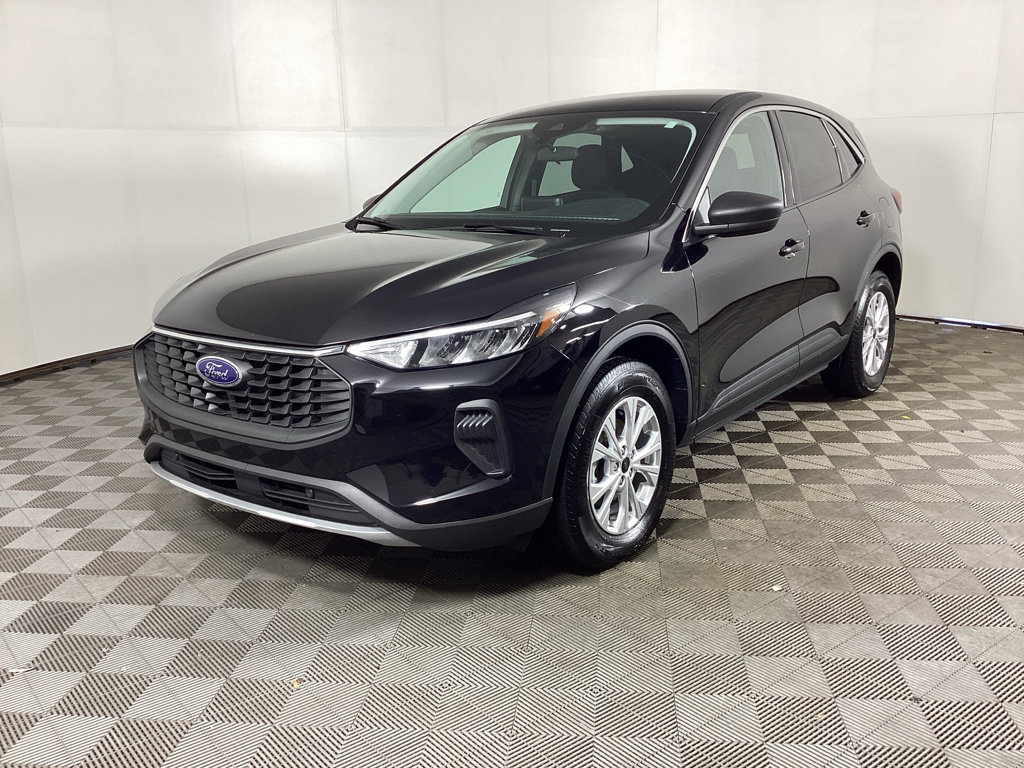 Used 2023 Ford Escape Active AWD/4WD image 5