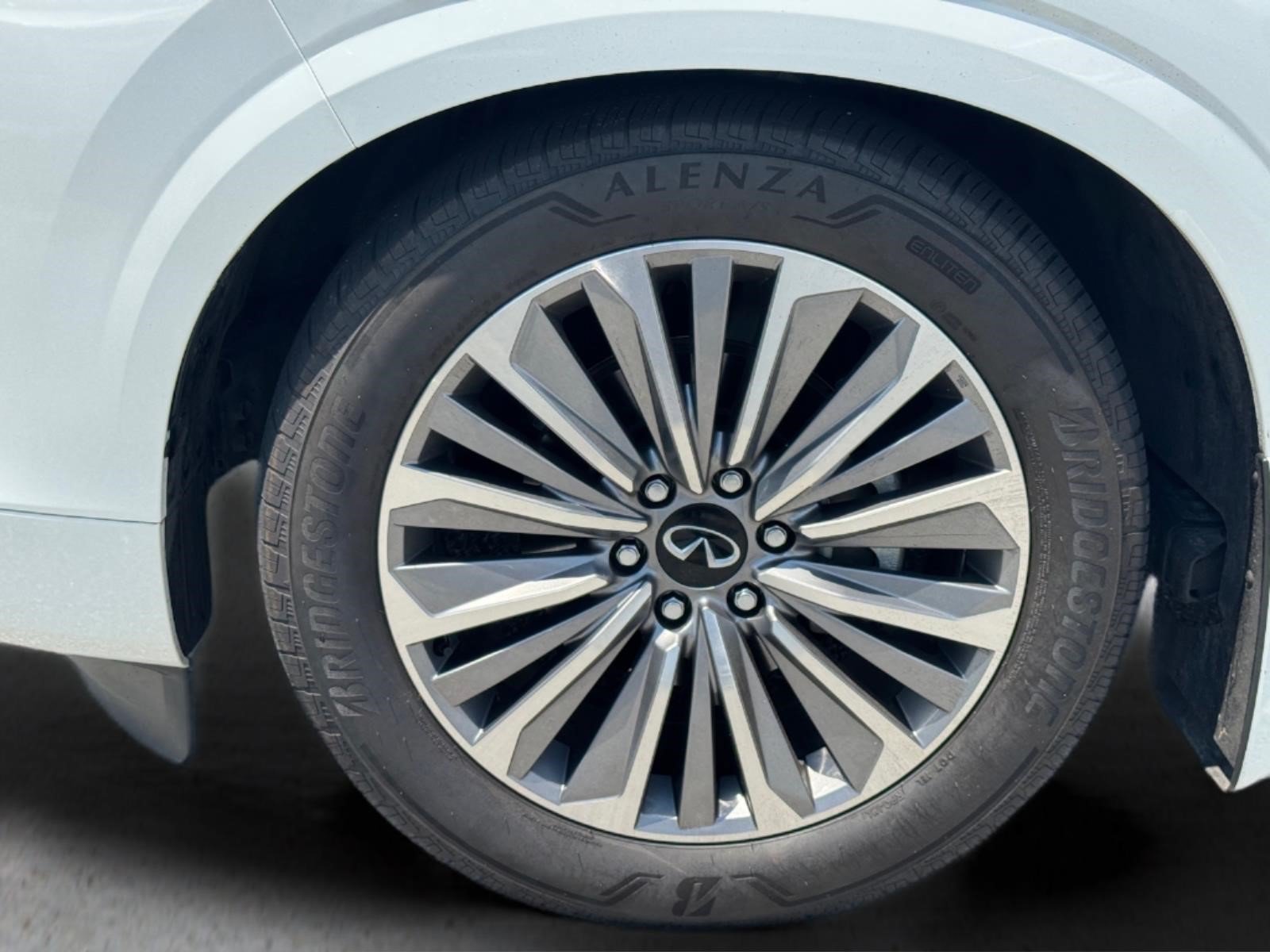 Certified 2025 INFINITI QX80 Sensory w/ Exterior Package AWD/4WD image 9