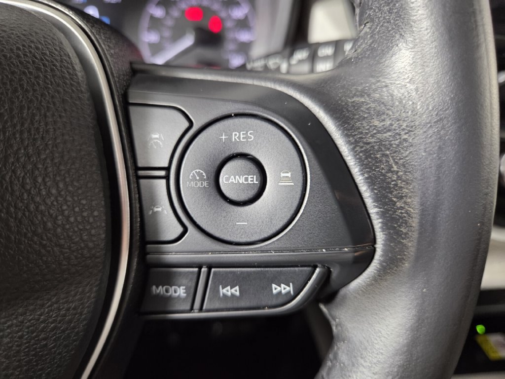 Used 2023 Toyota Corolla Cross LE FWD image 15