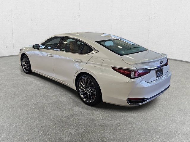 Certified 2025 Lexus ES 300h Ultra Luxury w/ Accessory Package (Z2) image 7