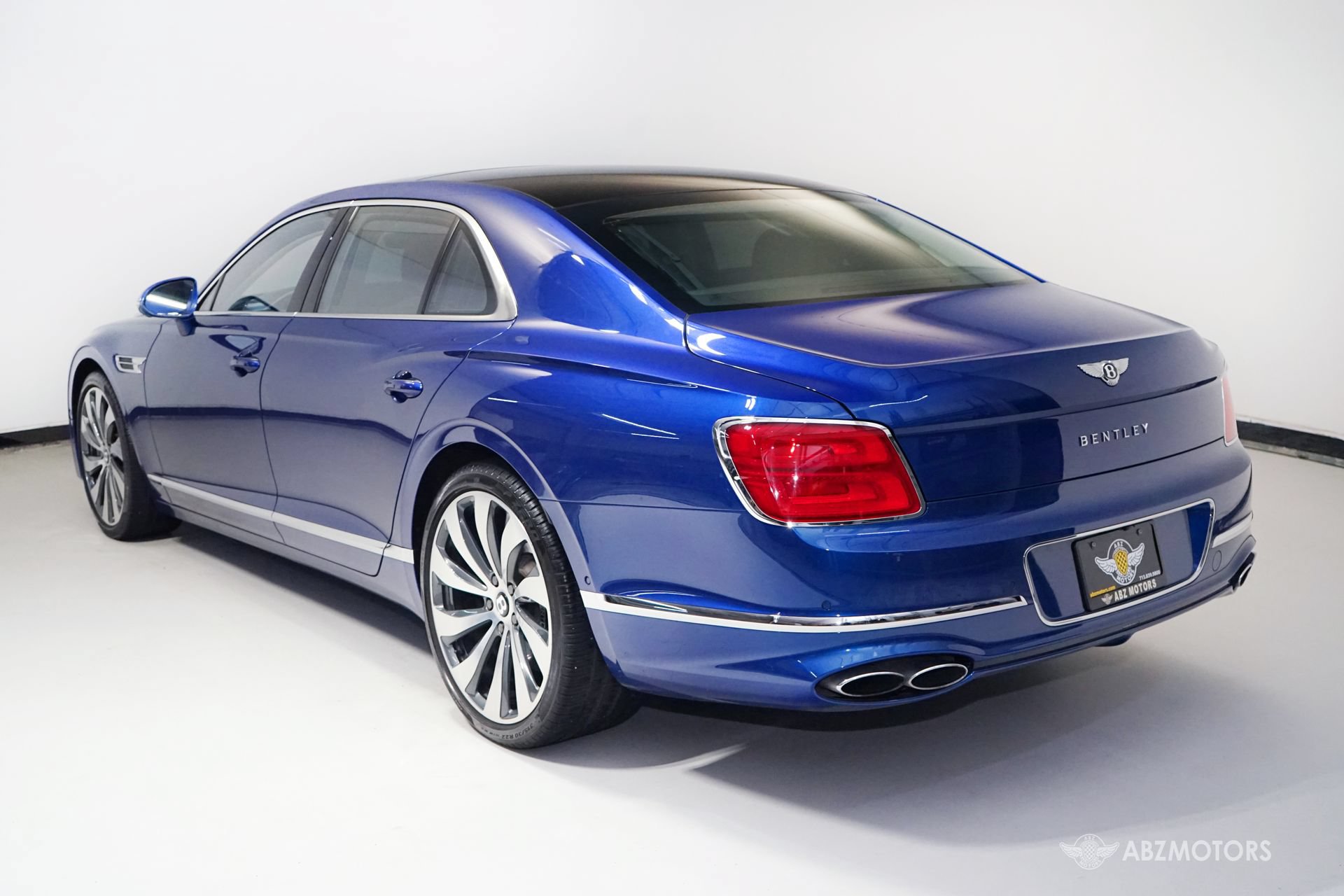 Used 2022 Bentley Flying Spur V8 AWD/4WD image 6