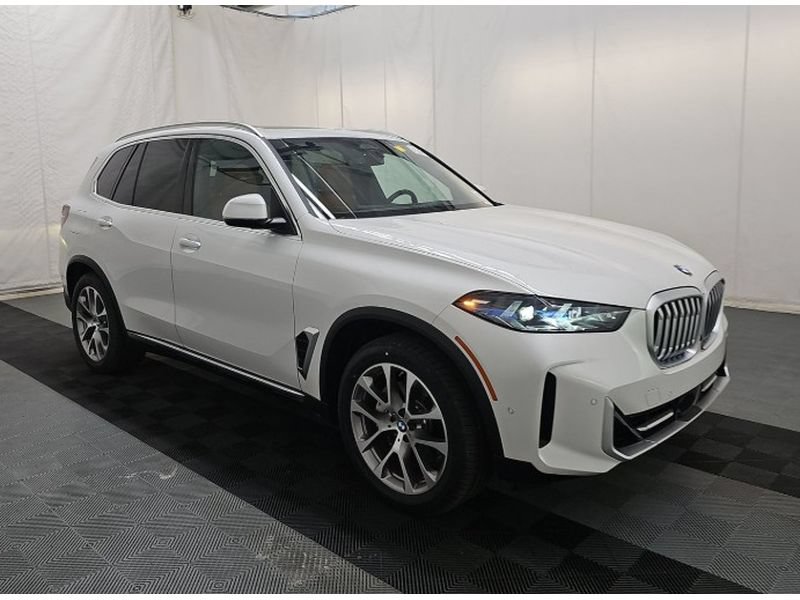 Used 2026 BMW X5 xDrive40i w/ Climate Comfort Package AWD/4WD image 3