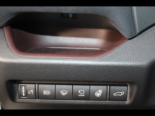 Used 2020 Toyota RAV4 Limited AWD/4WD image 20