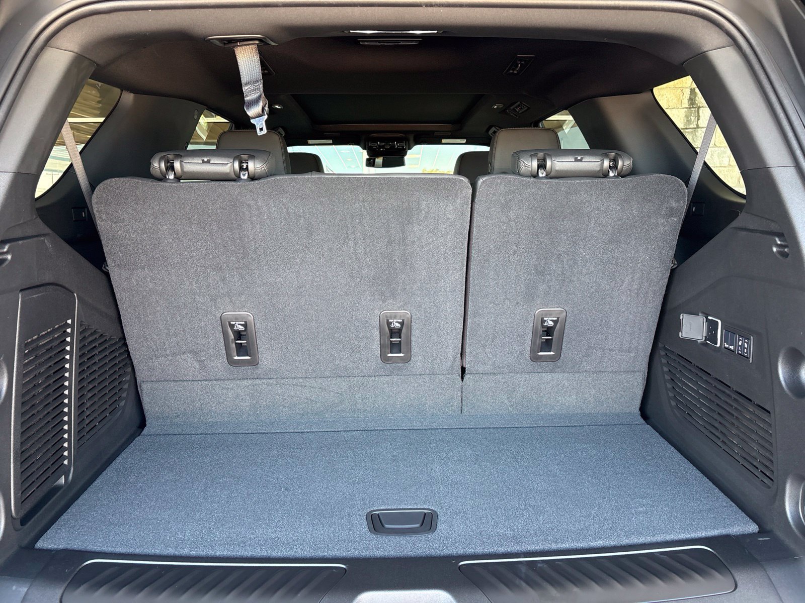 New 2027 Chevrolet Tahoe LT w/ Comfort Package RWD image 19