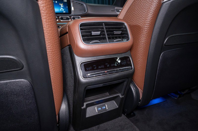 New 2026 Mercedes-Benz GLS 580 4MATIC image 27