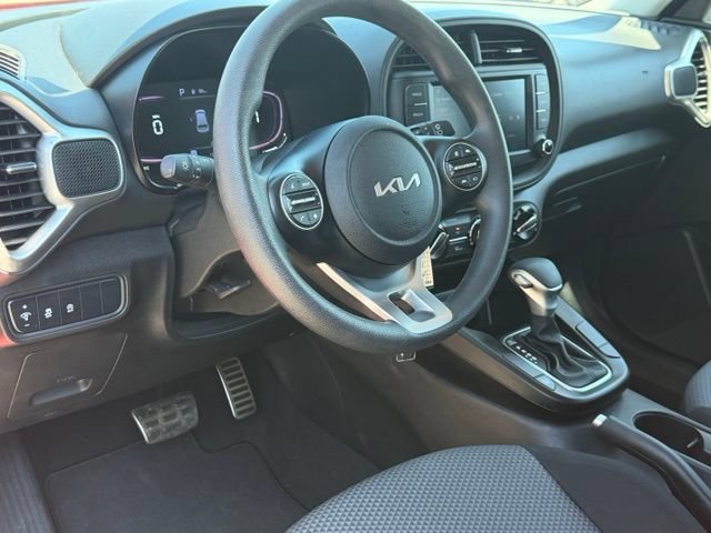 Used 2024 Kia Soul LX w/ Option Group 015 FWD image 13